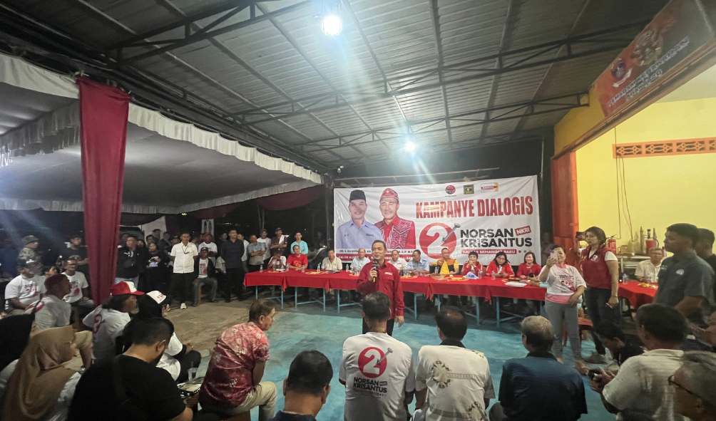 Ria Norsan dan Krisantus Kurniawan di Pontianak Timur