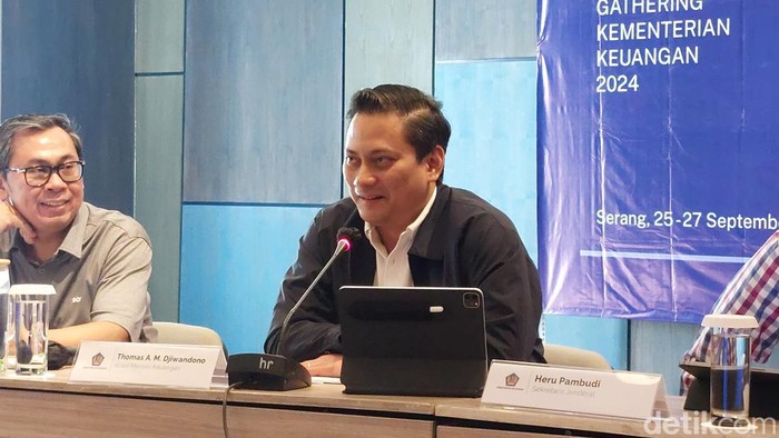 wakil-menteri-keuangan-ii-thomas-djiwandono_169