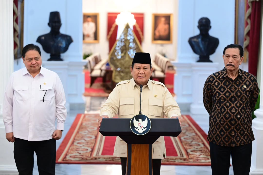 Presiden Prabowo Subianto mengumumkan sejumlah kebijakan sektor ekonomi di Istana Merdeka, Pembentukan Bank Emas Jakarta, Senin (17/2/2025). Foto: Sekretariat Kabinet